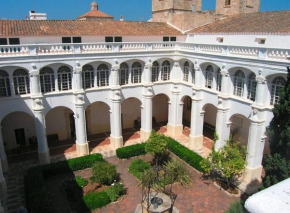  El Claustre de Ciutadella  Сиудадела